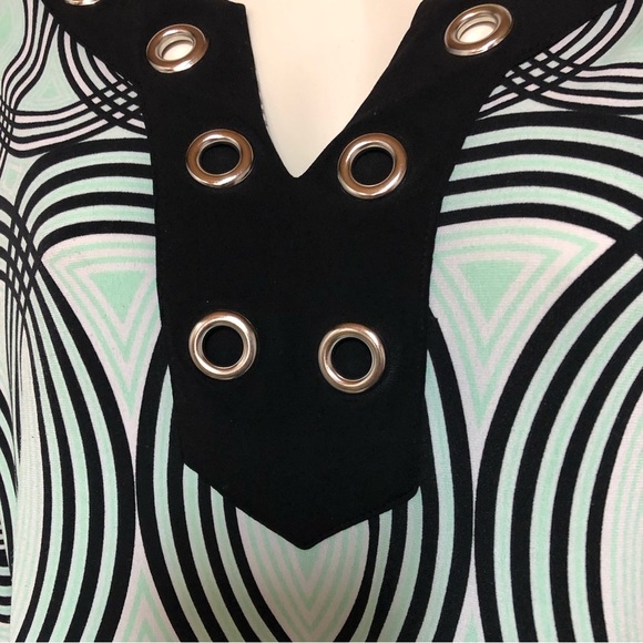 JM Collection Women’s Boho Style Tunic Grommet Trim neck & sleeve size small - Picture 3 of 5